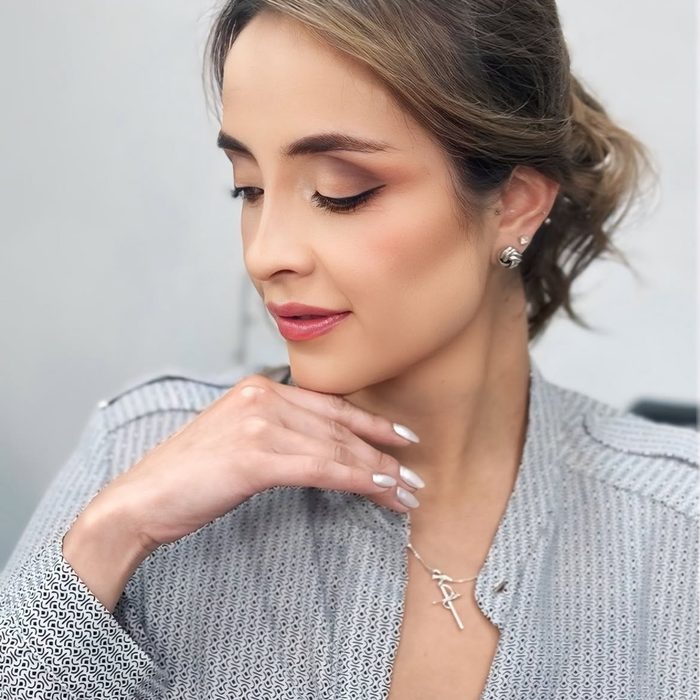 Maquillaje y manicura — José Ortiz Beauty Studio